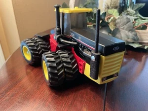 1/32 Ford Versatile 1156 4WD Tractor W/Duals, Designation 6, Scale Models - Picture 1 of 2