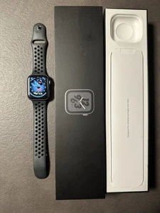 Apple I Watch Nike 4 Generation, 44 mm, Grau! - Bild 1 von 5