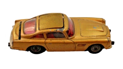 Corgi 261 James Bond Aston Martin DB5 Die-Cast 1st Version 1965 - Image 1 of 4