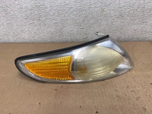 2002 to 2003 Toyota Solara Corner Light Right Passenger Turn Signal M4775 DW - Picture 1 of 10