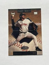 2002 Fleer Hot Prospects Pedro Martinez #32 Baseball Card Boston Red Sox HOF