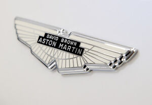 Aston Martin David Marron Ailes Badge - Argent