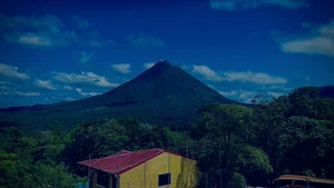 Calm Relaxing Peaceful Computer Video Screen Saver Arenal Volcano Costa Rica - Picture 1 of 2