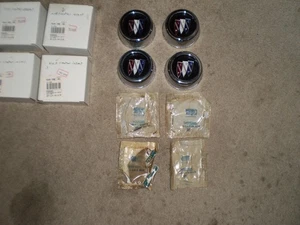 NEW CENTER CAPS WITH NOS INSERTS 68-70 BUICK GS SKYLARK SPECIAL - Picture 1 of 9
