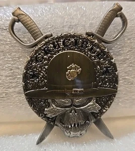 USMC UNITED STATES MARINE CORPS "WE MAKE MARINES" CRUCIBLE CHALLENGE COIN - Picture 1 of 3