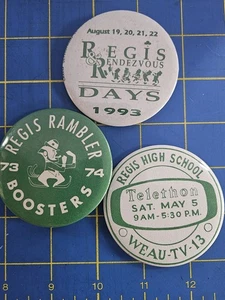 Regis Catholic High School Ramblers Eau Claire WI Vintage Bottone Spilla Lotto Booster - Foto 1 di 10