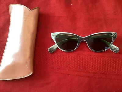 60-е винтажные металлические оправы для кошачьего глаза Tura зеленые линзы - Изображение 1 из 4