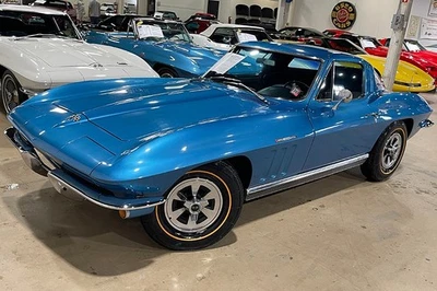 Chevrolet Corvette 1965  Foto 1 de 4