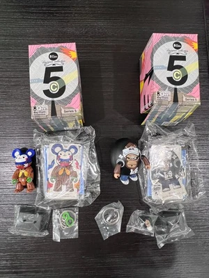 Lote de 2 figuras Toy2R Qee Key Chain Collection serie 5C Foto 1 de 4