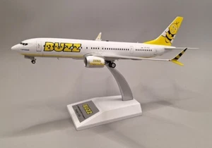 BOEING B737-8 MAX 200 BUZZ REG: SP-RZG WITH STAND - JFOX JF-737-8M-008 1/200 - Picture 1 of 6
