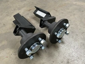 Półosiowy samochód osobowy gumowane sprężyny 450 kg AS: 100 * 4 / dzielona oś przyczepy 2 sztuki - Zdjęcie 1 z 9