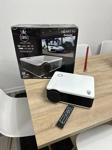 GS DHD850 SMART TV Home Theater Projector - Picture 1 of 9