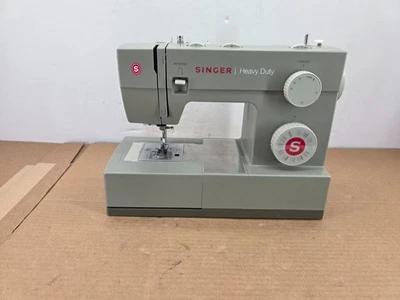 Singer 4452 Heavy Duty Mechanical Sewing Machine with foot pedal Pre-Owned - Image 1 of 4
