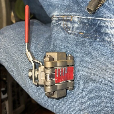 WATTS REGULATOR 3/4” VALVE S8500 WITH  HANDLE - Image 1 of 4