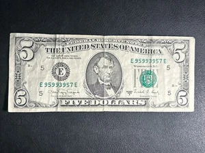 1988 A $5 Dollar Bill Federal Reserve Note E95993957 Four 9's - High Serial # - Picture 1 of 3