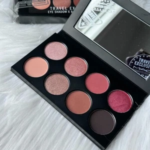 New in box MAC Travel Exclusive Eye Shadow Palette x 8~ 18K Rose gold~Full size - Picture 1 of 4