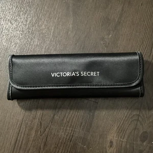 Victoria's Secret VS schwarzer Make-up-Pinsel und Aufbewahrungskoffer 8" breit - Bild 1 von 4