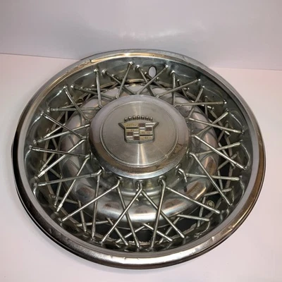 1975-85 Cadillac 15” Wire Spoke Hubcap Wheel Cover OEM 16725 253786 – Single - Image 1 of 4