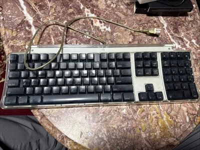 Apple Pro Silver/Black USB Keyboard M7803 MAC, Wired, 2000 - Image 1 of 4