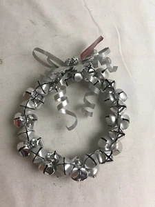 Weihnachtsmann Werkbank 7 Zoll Silber Jingle Bell Weihnachtskranz 2006 - Bild 1 von 2