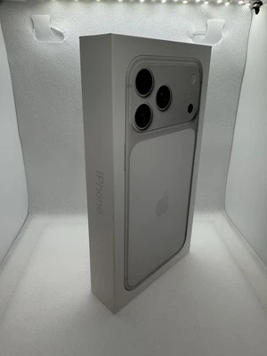 Apple Iphone 17 Pro 256GB Argento A3523 Disponibile Subito NUOVO - Immagine 1 di 4