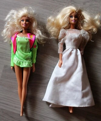 LOT DE 2 POUPEES BARBIE MATTEL 2010  / VENDEUR SERIEUX ET RAPIDE - Photo 1/3