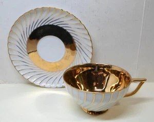 Vintage WALDERSHOF TEA CUP & SAUCER - GOLDEN SWIRL Pattern Bavaria Porcelain - Picture 1 of 7