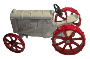 Fordson Early 1900 Farm Tractor Gray in Color Die-Cast - Picture 1 of 4