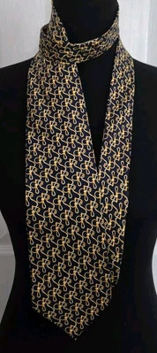 Auténtica corbata Fendi Italia SixMens 100 % seda estampado ecuestre usada en excelente estado Foto 1 de 4