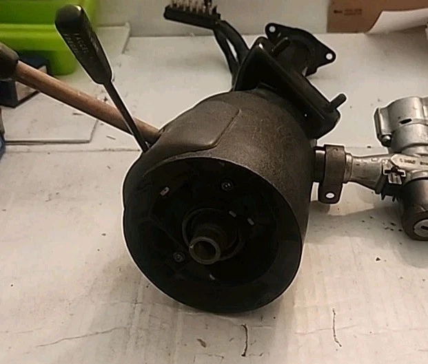 81-83 MERCEDES-BENZ 240D 300D OEM STEERING COLUMN CRUISE CONTROL WIPER SWITCH  - Image 1 of 4