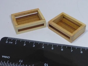 2 Holzkisten Puppenstube Kaufladen Lebensmittel Zubehör Maßstab 1:12 - Bild 1 von 2