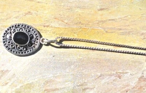 Colgante ovalado bisel de ónix negro de plata de ley ornamentado cadena SS, cadena de 18" nuevo - Imagen 1 de 9