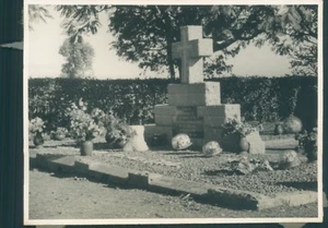 WW2 Photograph Memorial To RAF Boxing Team Killed Air Crash Limpopo River 1938v2 - Picture 1 of 4