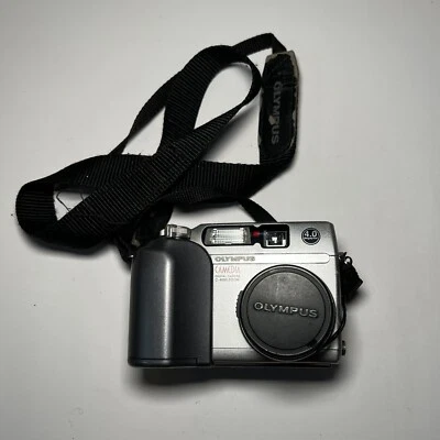 Olympus Camedia C-4000 Zoom 4.0MP Digital Camera Silver - For Parts - Image 1 of 4