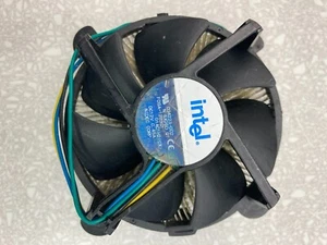 Intel D34223-002 Socket 775 Aluminum Heat Sink & 3" Fan - Picture 1 of 3