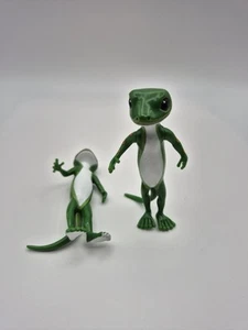 Lot of 2 Geico Gecko Green Standing PVC 4" Figure Advertising Company - Picture 1 of 10
