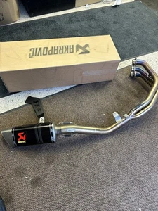 Akrapovic Exhaust System Racing Line Carbon End Can Yamaha MT09 SP 2023 - Picture 1 of 4