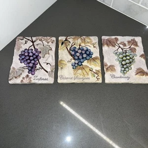 Placa colgante de pared 3D arte Cheri Blum/Pinot Gris Chardonnay/Cabernet Sawignon - Imagen 1 de 7