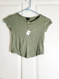 M-(8) GIRLS,SHORT SLEEVE GREEN FLORAL 3- BUTTON T-SHIRT. - Picture 1 of 7