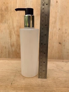 250 ml Soft touch PET Plastic Bottle & Silver Lotion Pump FREE DELIVERY - Picture 1 of 3