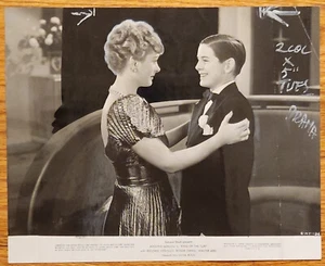 Dolores Costello y Roger Daniel en la película King of the Turf foto de prensa 1939 - Imagen 1 de 1
