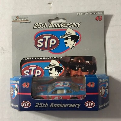 NASCAR Bobby Hamilton #43 STP Petty 25 aniversario Pontiac 96 1/64 acción Foto 1 de 4