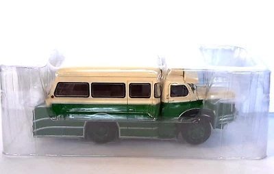DIE CAST CAMION BERLIET GLM10 DEPANNEUSE DE LA RATP  SCALA 1/43 #801 - Immagine 1 di 2