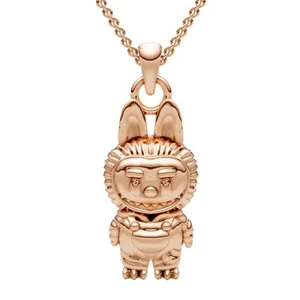Colgante Muñeca Monstruo Chapado en Oro Rosa 14K Mujeres Hombres Figuras de Acción Sabrosos Macarons - Imagen 1 de 5