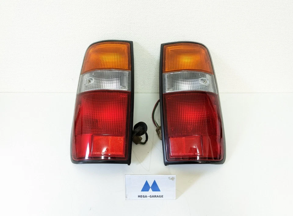 Lexus Genuine LX450 Toyota Land Cruiser FZJ80 Tail Light Lamp Left Right OEM - Image 1 of 4