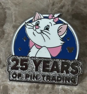 Disney Pin Marie 25 Jahre Handel Disneyland Hidden Mickey Disney 2025 - Bild 1 von 2