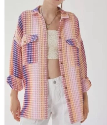 Camisa Cazadora Urban Outfitters BDG Arco Iris Waffle Texturizada Con Botones S De Gran Tamaño Foto 1 de 4