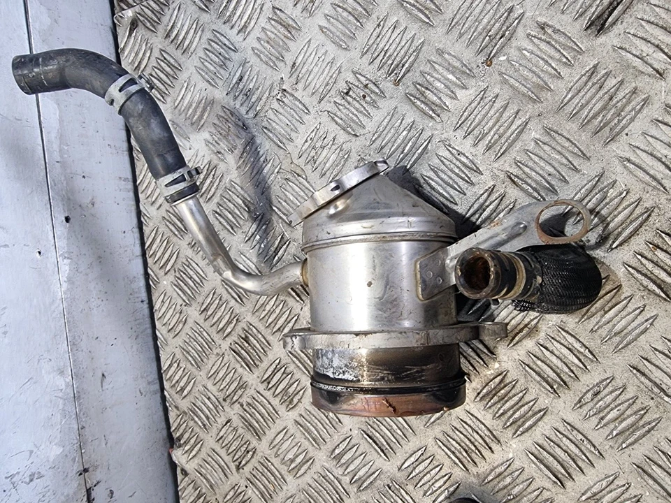 NISSAN NV250 EGR REFRIGERADOR 147359823R 1,5 L DIÉSEL PANEL MANUAL FURGONETA 2020 EGR refrigerador Foto 1 de 4