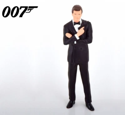 KK SCALE RESIN 1/18 JAMES BOND 007 FIGURE ROGER MOORE 1980'S 4" 100MM BLACK SUIT - Image 1 of 4