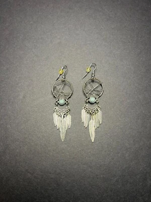 Hermosos Pendientes Colgantes Boho Tono Plata Atrapasueños con Plumas de Metal 3" Foto 1 de 3